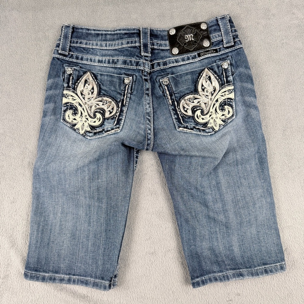 Miss Me JP5770M Bermuda Shorts 27 Fleur De Lis Embellished Medium Wash Denim